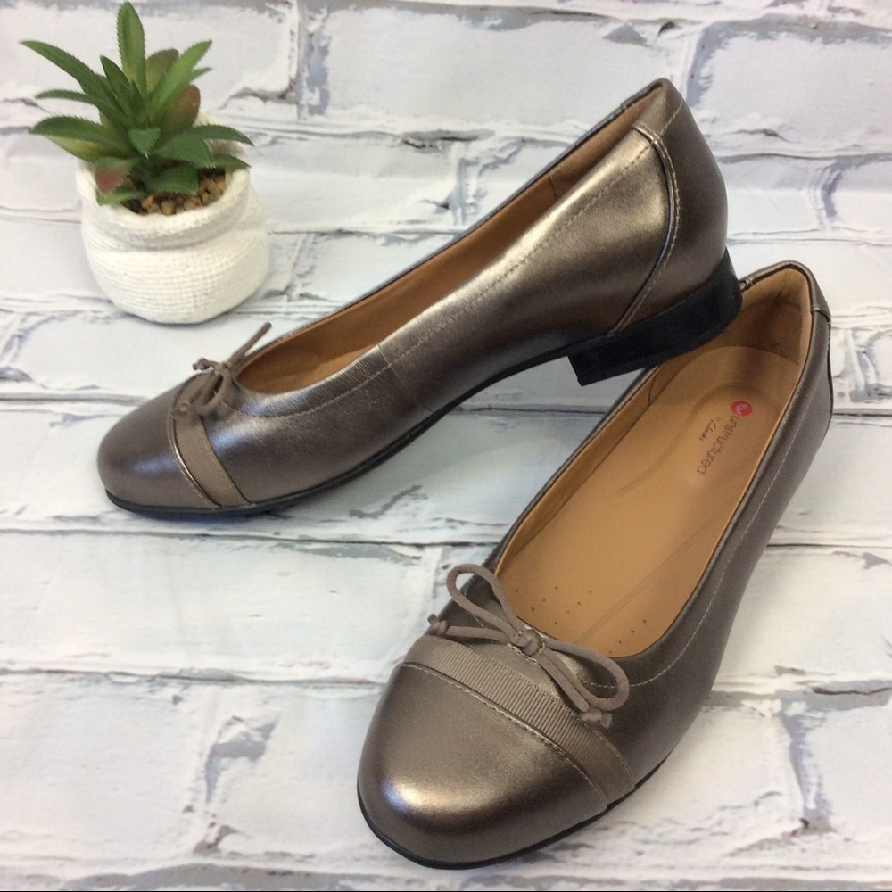 Unstructured By Clarks Metallic Flats, Size 7.5 - image 1